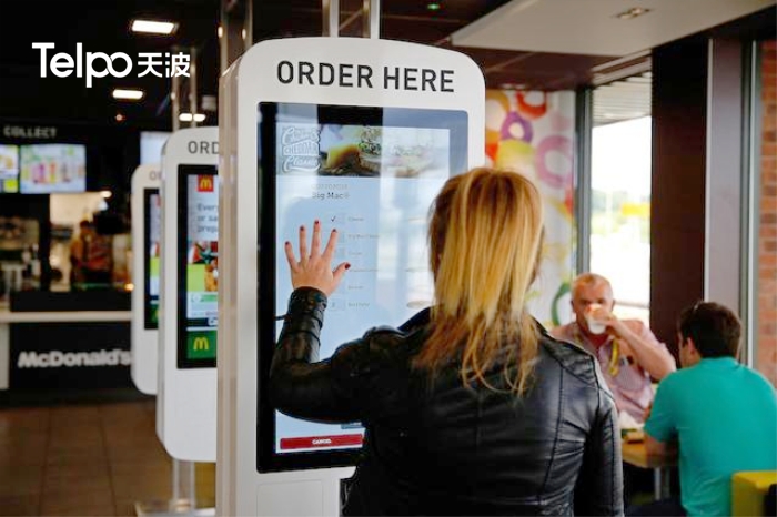美国麦当劳引入自助点餐机（水印）.jpg