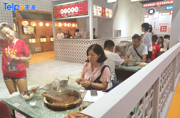 店家把餐厅“搬到”广州智慧餐饮数字化博览会.png