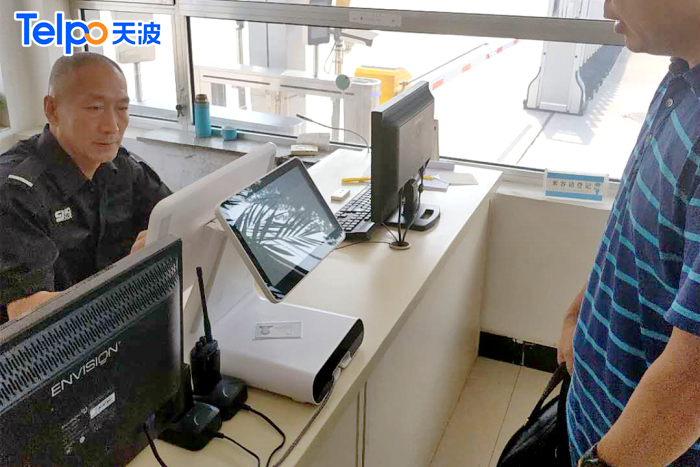 天波人脸识别智能终端TPS650用于安防访客登记.png