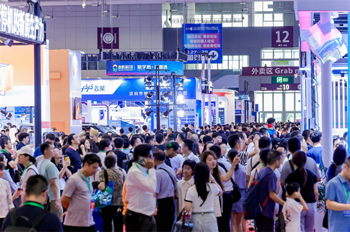 展会现场盛况.jpg