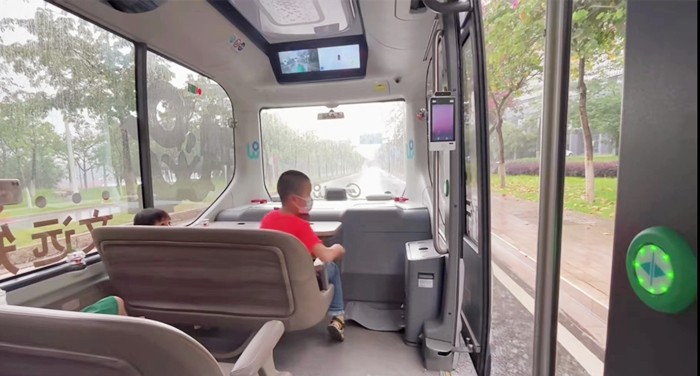 公交巴士上的天波智能车载消费一体机