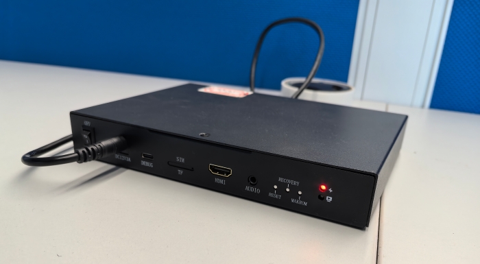 办公室里接入Openclaw的天波边缘计算盒子V15B 办公室里接入Openclaw的天波边缘计算盒子V15B